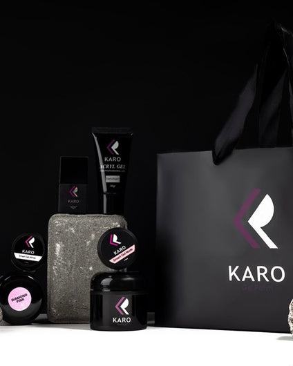 <h3><strong>KARO – Професійний бренд для нігтів</strong></h3>