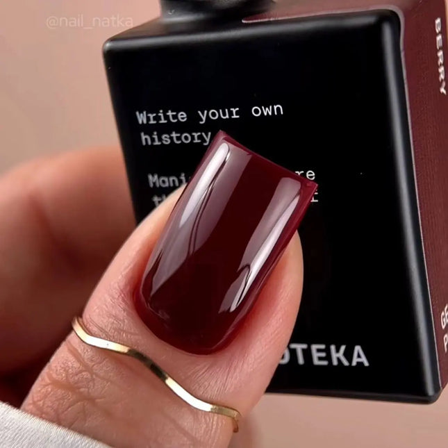 BIBLIOTEKA Gel Polish №023 Berry 10ml - Red Berry