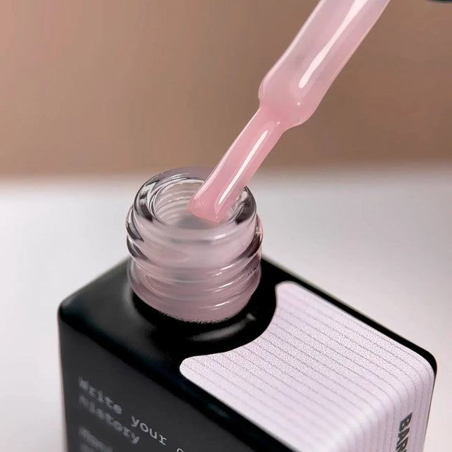 Esmalte en gel BIBLIOTEKA Cat Eye Nº09 Moon Veil 10ml - Blanco plateado