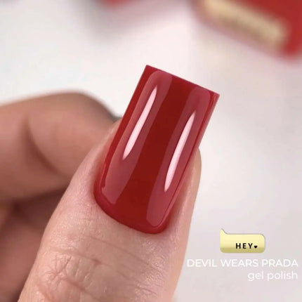 Βερνίκι Gel HEYLOVE Devil Wears Prada 15ml - Color Red