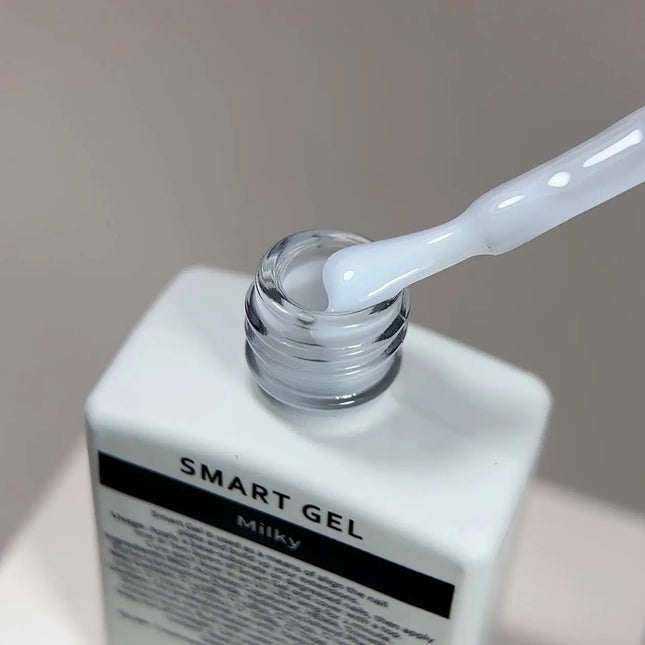 Modellergel voor nagels (vloeibaar) – HEYLOVE Smart Gel "Milky", 15 ml