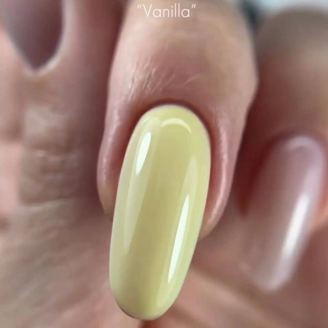 Color Rubber Base Gel Macarons Vanilla 7 ml. Kodi Professional