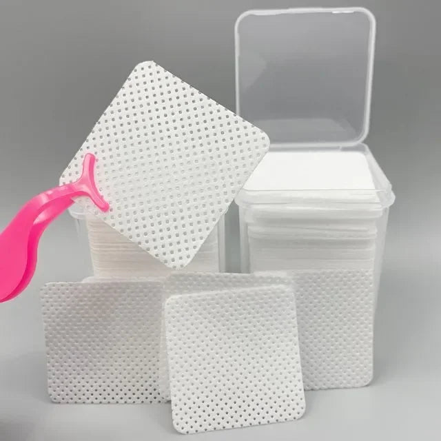 Lint Free Nail Wipes in plastic box (200pcs) - White - Disposable tissue