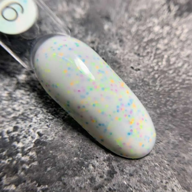 Luna Tutti Frutti Basislaag №16 Melk met meerkleurige vlokken 13ml