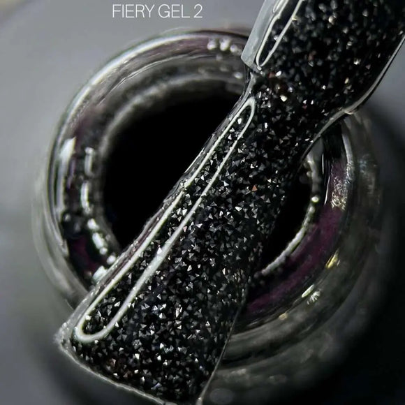 Saga Esmalte en gel Fiery n.º 02 Negro 10ml