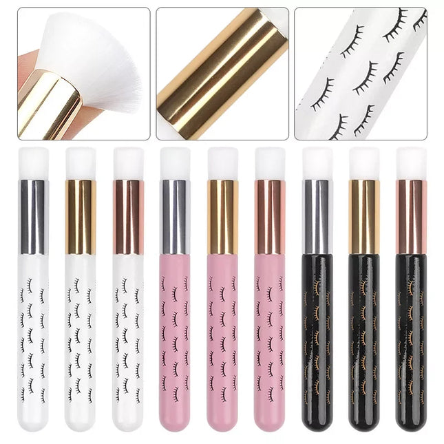Small brush for cleaning eyelashes - Eyebrow and eyelash brushes